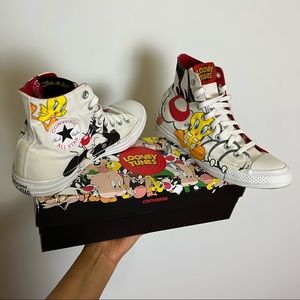 Converse Chuck Taylor All Star HI Looney Tunes Sylvester & Tweety Sneakers W9/M7